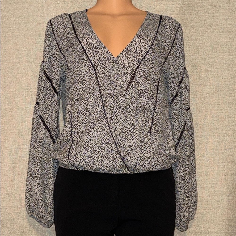 **Sienna Sky Blouse - Size Medium**